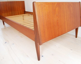 Danish Modern Teak Single Bed / Daybed