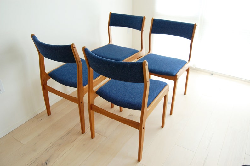 Set of 4 Mid Century Modern Teak Dining Chairs Made in Thailand image 4