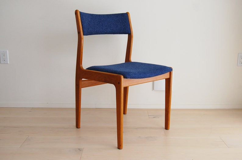 Set of 4 Mid Century Modern Teak Dining Chairs Made in Thailand image 8