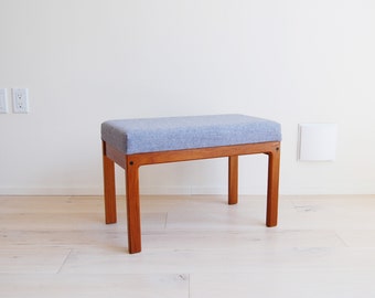 Danish Modern Arne Wahl Iversen Teak Upholstered Low Bench Vinde Mobelfabrik Made in Denmark