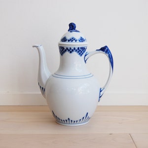 Rare Kronberg Bing and Grondahl Porcelain Coffee Pot Made in Denmark, 301