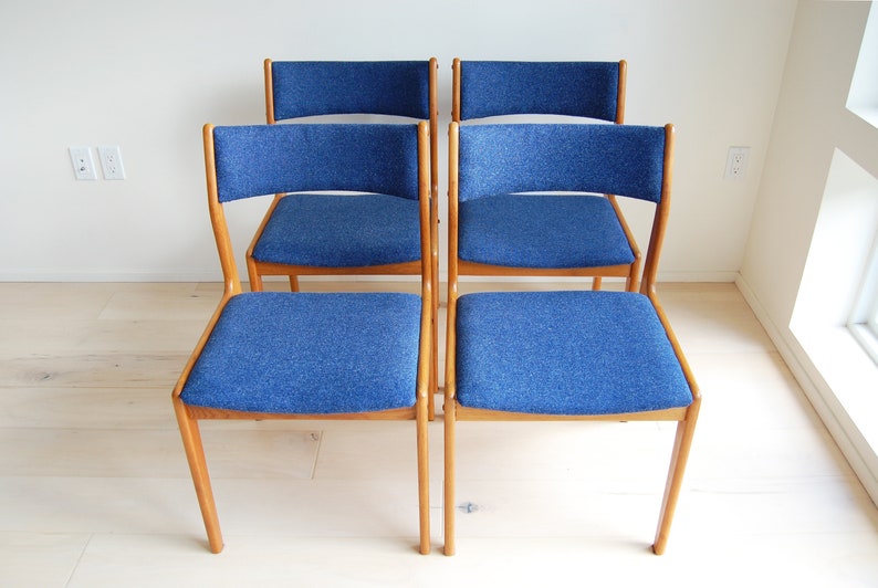 Set of 4 Mid Century Modern Teak Dining Chairs Made in Thailand image 2