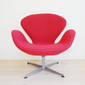 Danish Modern Arne Jacobsen Swan Chair for Fritz Hansen Made in Denmark Alexander Girard Wool Fabric