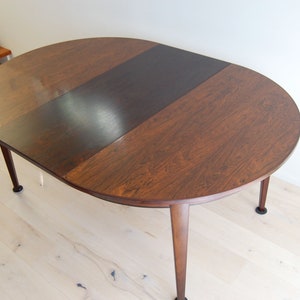 Danish Modern Omann Jun Rosewood Round to Oval Dining Table No.55 with One Leaf image 4