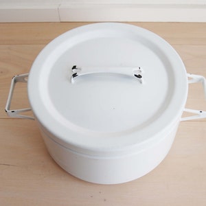 Scandinavian Modern Vintage Arabia Finland Finella Enamel Pot White with Lid Large image 2