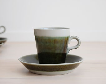 Tasse à café/thé et soucoupe scandinave moderne Rorstrand « Maya » fabriquées en Suède Marianne Westman