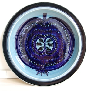 Scandinavian Modern Arabia Finland Fructus 13 inch Round Platter in Blue Gunvor Olin Gronqvist, Ulla Procope