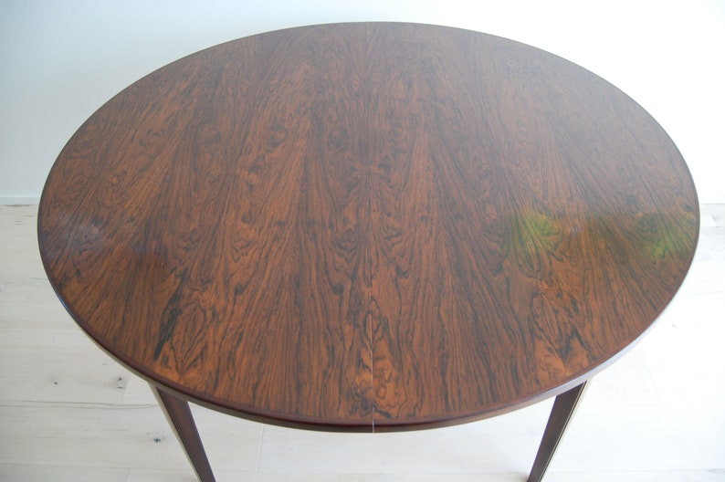 Danish Modern Omann Jun Rosewood Round to Oval Dining Table No.55 with One Leaf image 2