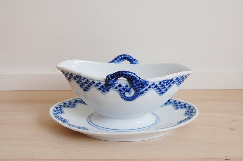 Rare Kronberg Bing and Grondahl Porcelain Sauce/Gravy Boat with Attached Plate Made in Denmark, 311 image 1