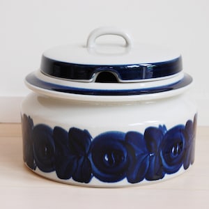 Scandinavian Modern Arabia Finland Anemone Stoneware Casserole Soup Tureen Vegetable Serving Bowl with Lid Ulla Procope