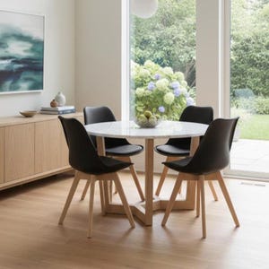 Lot de 4 chaises en similicuir, imperméables et faciles à nettoyer, fabriquées avec des matériaux de haute qualité, idéales pour la salle à manger, la cuisine ou le salon.