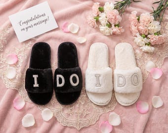 Pantuflas de felpa para mujer, sandalias cálidas y suaves de piel sintética, pantuflas con iniciales, zapatos cómodos para estar en casa, regalo suave de invierno para ella.