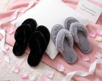Cozy Faux Fur Slippers, Open Toe Plush Slides for Women, Alphabet Letter Shoes, Warm Fuzzy Indoor Slippers Gift