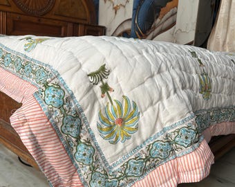 Edredón Kantha con borde rayado y aspecto abullonado índigo, colcha reversible de algodón cosida a mano, colcha acolchada con estampado de bloques a mano, probablemente de Jaipuri