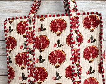 Bolso tote acolchado con estampado de granadas hecho a mano, bolso de hombro de algodón floral, bolso de lona acolchado artesanal, bolso de playa bohemio con estampado de granadas