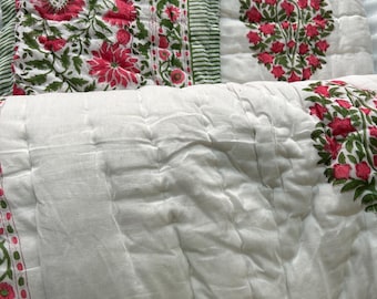 Gewatteerde katoenen dekbedovertrek met bloemenprint omkeerbaar stoffig rood doharkantha-dekbed: Indiase handgemaakte deken