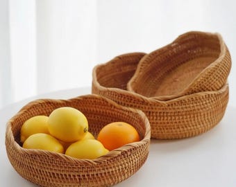 Handwoven Fruit Basket, Rustic Wicker Basket for Kitchen, Decorative Pantry Storage Basket, Natural Rattan Fruit Holder