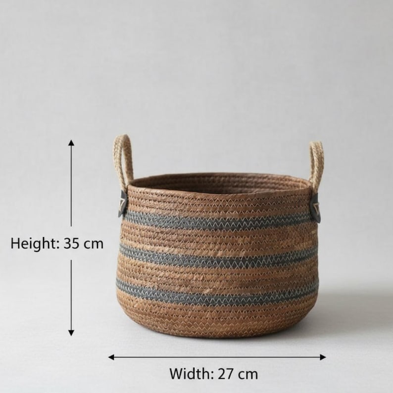 Rattan Laundry Basket with Handles, Straw Basket for Living Room, Toy Storage, Blankets & Plants, Large Storage Basket, Hamper Basket 35 x 27 cm