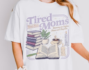 Camiseta Comfort Colors® del Club de Lectura de Mamás Cansadas, Regalo Divertido para Mamás, Regalo para Amantes de los Libros, Camiseta Retro de Lectores de Café, Camiseta de Vida de Mamá, Camiseta Cool Moms Club