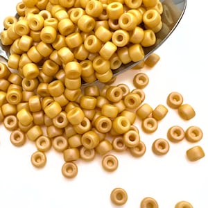 Matubo Seed Beads 6/0 Tutti Frutti Banana | Round Rocailles | 6-02010-24505 | Variety of pack sizes available