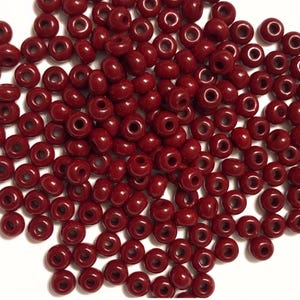 6/0 (4,1 mm) | Acajou rouge brique/vin | Perles de rocaille en verre tchèque | Preciosa Ornela Rocailles | 6-93310 | Différentes tailles d&#39;emballages disponibles