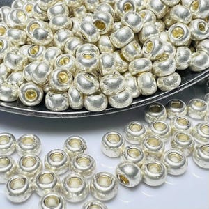 Preciosa Czech Glass Seed Beads – 8/0 Size (2.9mm), Opaque Black, 500g Bulk Bag For Jewelry Making & Crafts