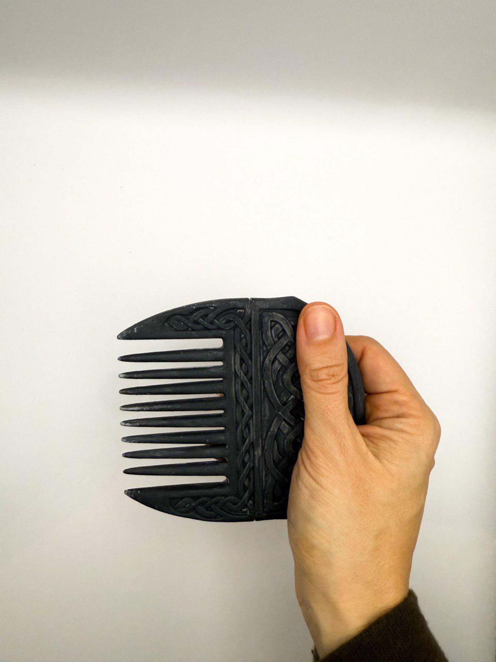 Viking Knot Hair Comb thumbnail 2