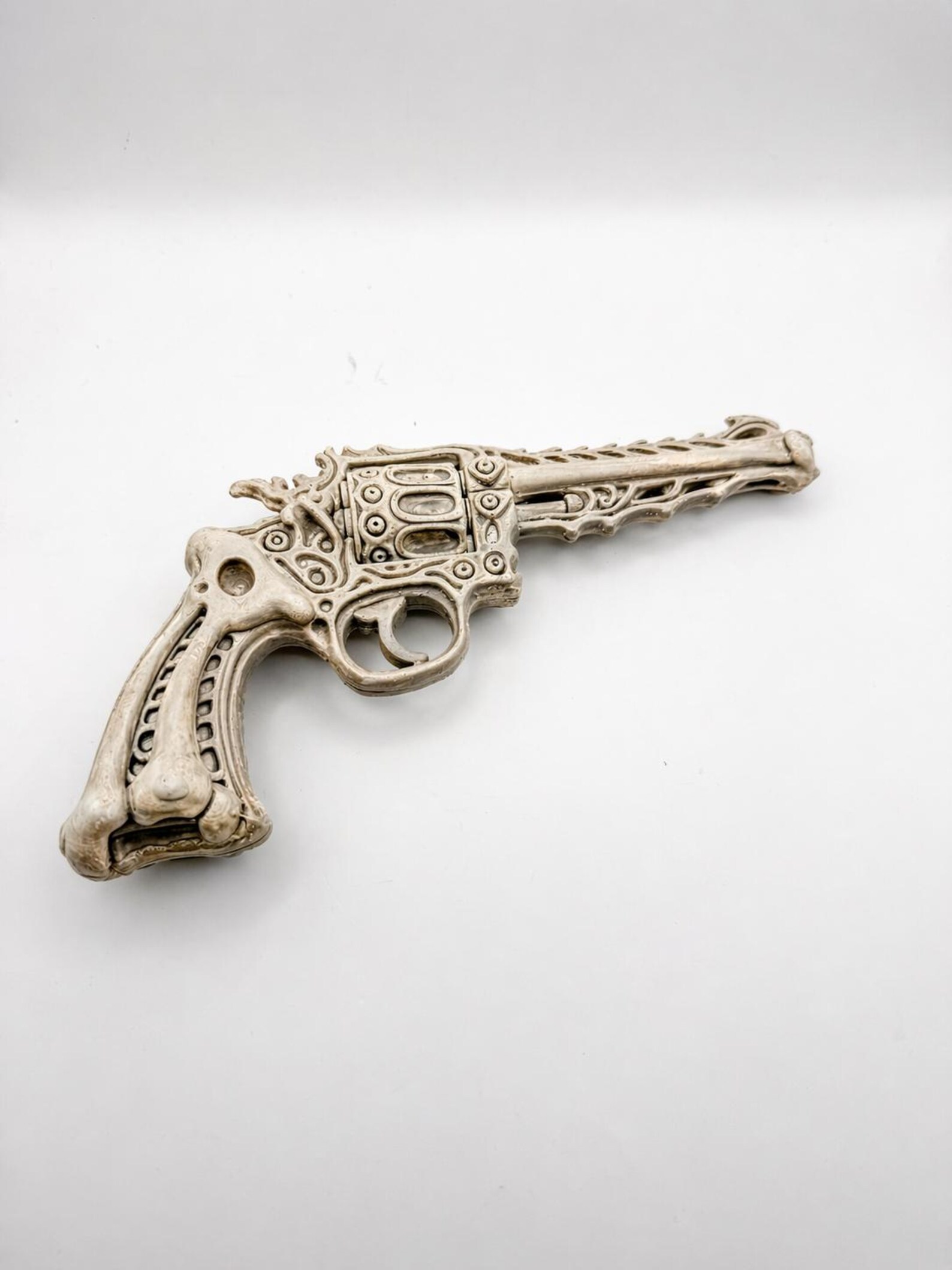 Bone Revolver / Gothic Fantasy Gun Prop thumbnail 2