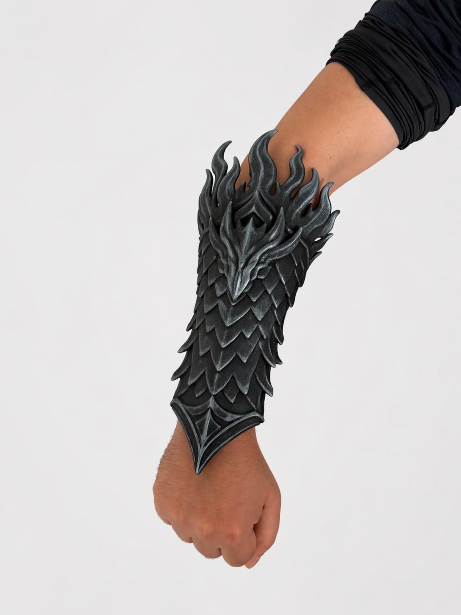 Dragon Hunter Bracers thumbnail 2