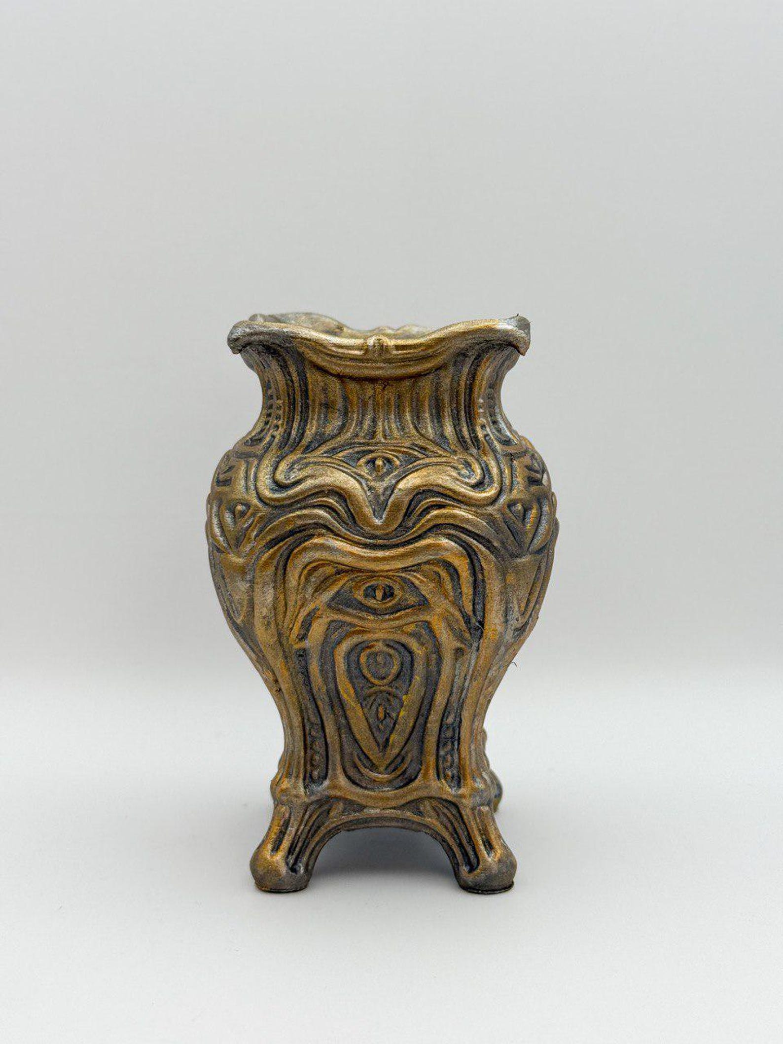 Alien Egg Vase - Biomechanical Sci-Fi Vase thumbnail 3
