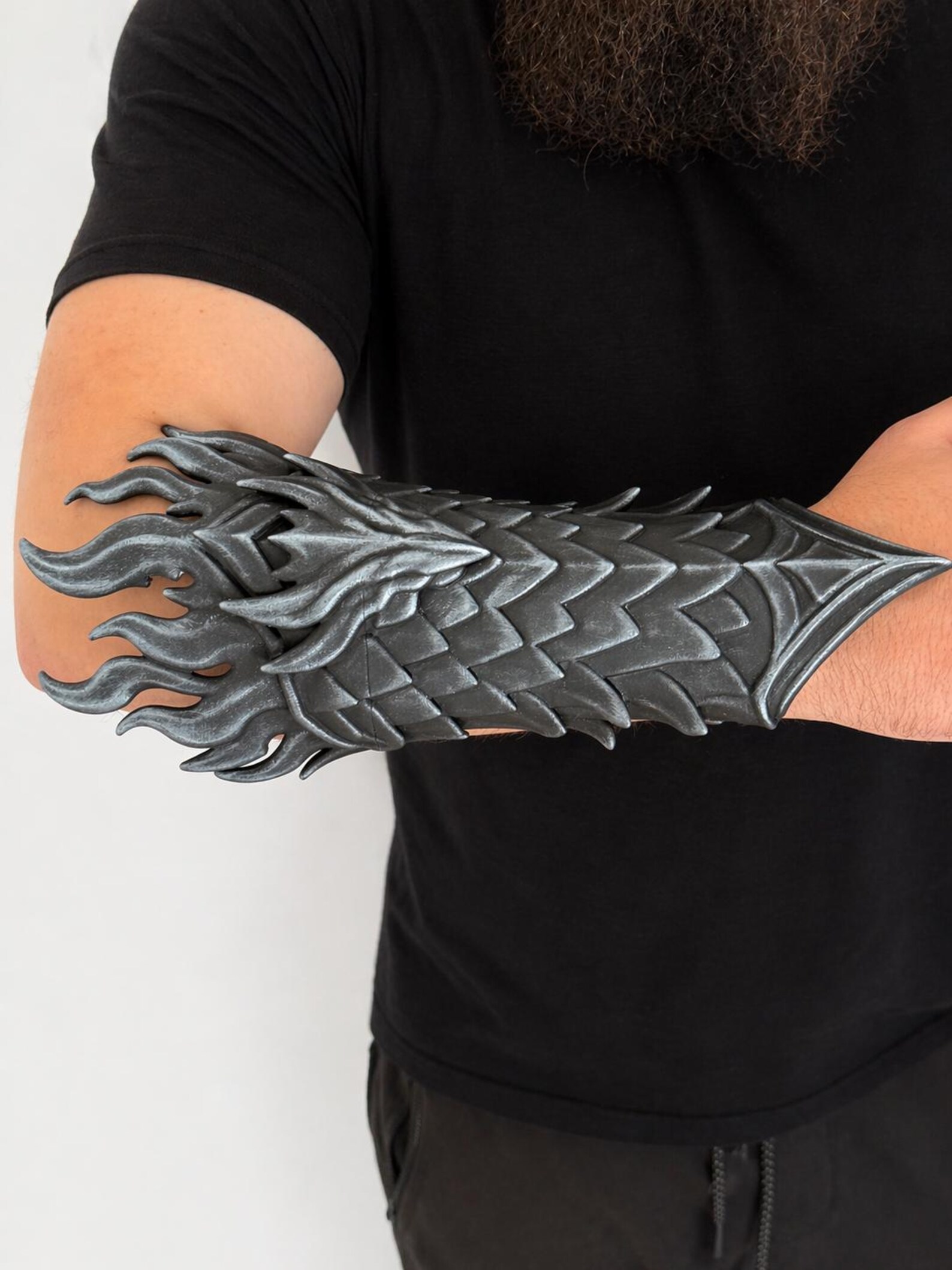 Dragon Hunter Bracers thumbnail 3