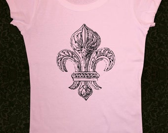 Fleur De Lis Shirt - Women's Short Sleeve Scoop Neck Cotton T-Shirt Contoured Fit