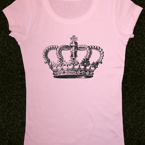 Crown 17 Shirt - Women&#39;s Short Sleeve Scoop Neck Cotton T-Shirt Contoured Fit
