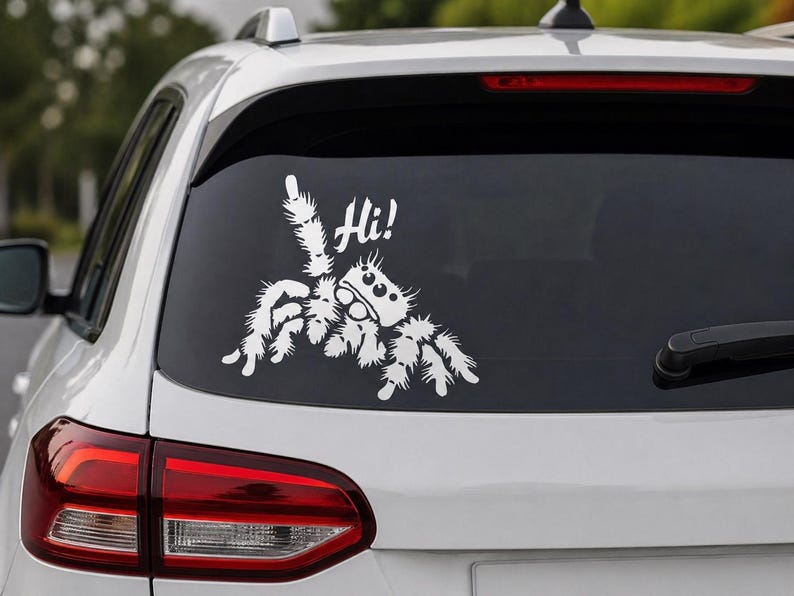 Divertida pegatina de araña para coche - Vinilo de araña "Hola", pegatina espeluznante y divertida para la ventana del coche, pegatina de Halloween, tapa de combustible, pegatina para portátil imagen 1
