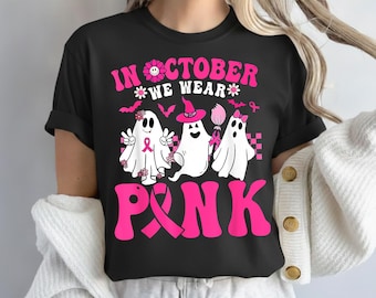 Im Oktober tragen wir Pink PNG, Brustkrebs Halloween PNG, Pink Kürbis Ghost Awareness Design, Brustkrebs Überlebende Shirt, digitaler Download