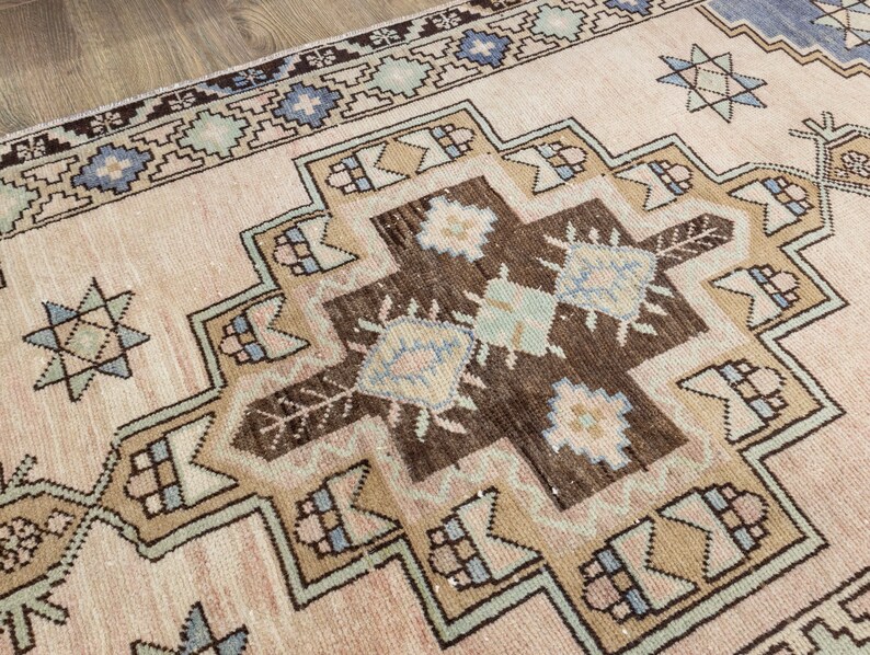 Vintage Turkish Oushak Rug 3.2x5.5 Ft, Faded Color Bohemian Rug in Pink