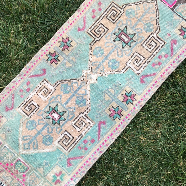 Vintage Turkish Small Oushak Rug,Rustic Nomadic Mini Area Rug,Bohemian Decor Oushak Mat Rug,Bathroom Rug 1'7”x3’9” Door Mat,Entry Rug