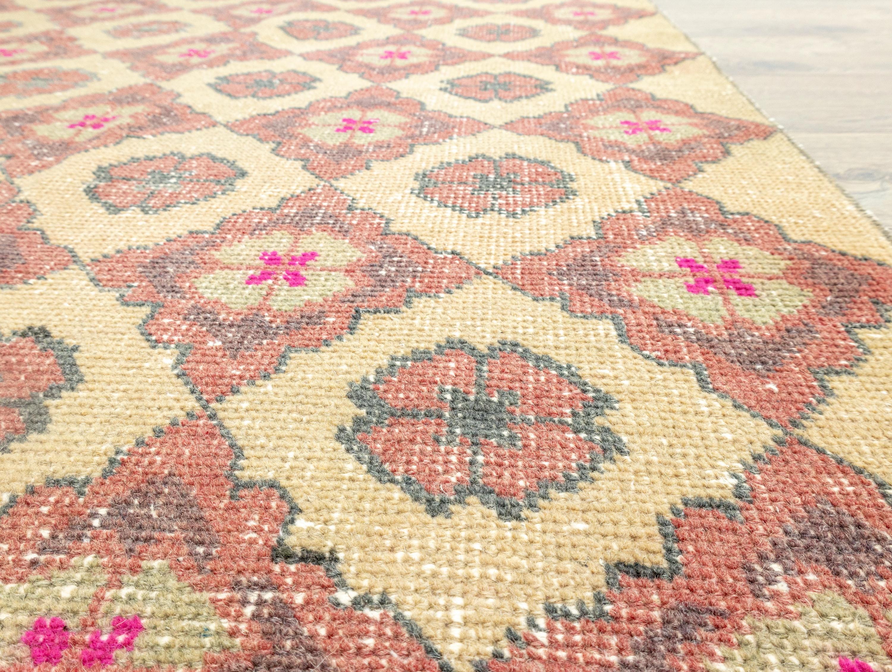 ヴィンテージ ウシャック ウール エリアラグ 4'2''x7' - ハニー