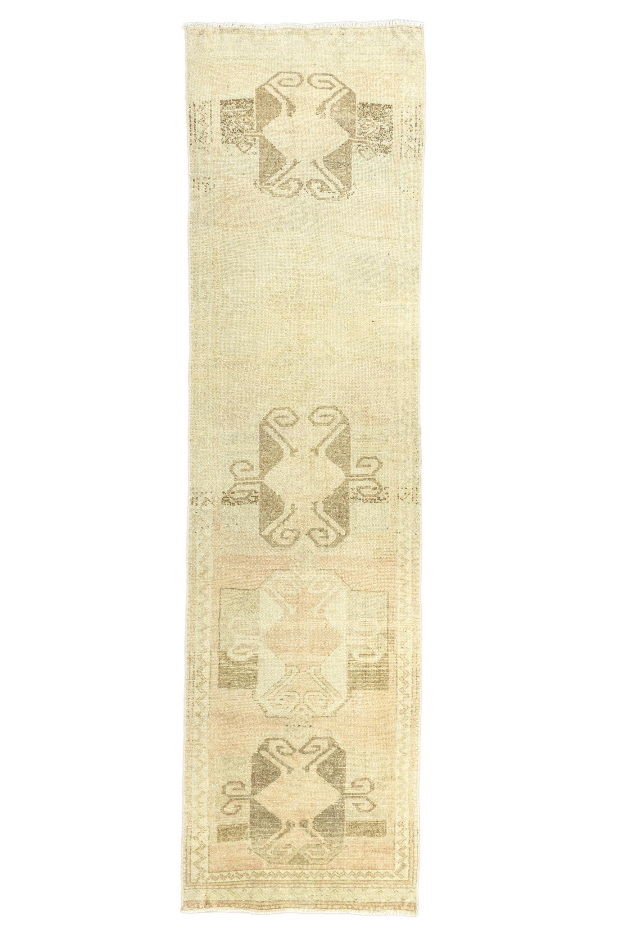 ヴィンテージ　トルコ製ランナーラグ ヴィンテージ トルコ製 ウシャック ランナーラグ：手編みウール