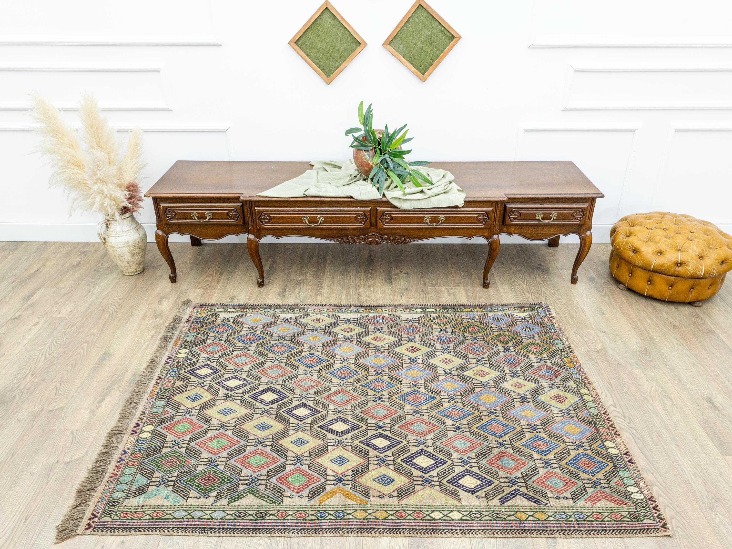 ヴィンテージ トルコ刺繍キリム 4.5x6.2フィート – 栗毛ウール