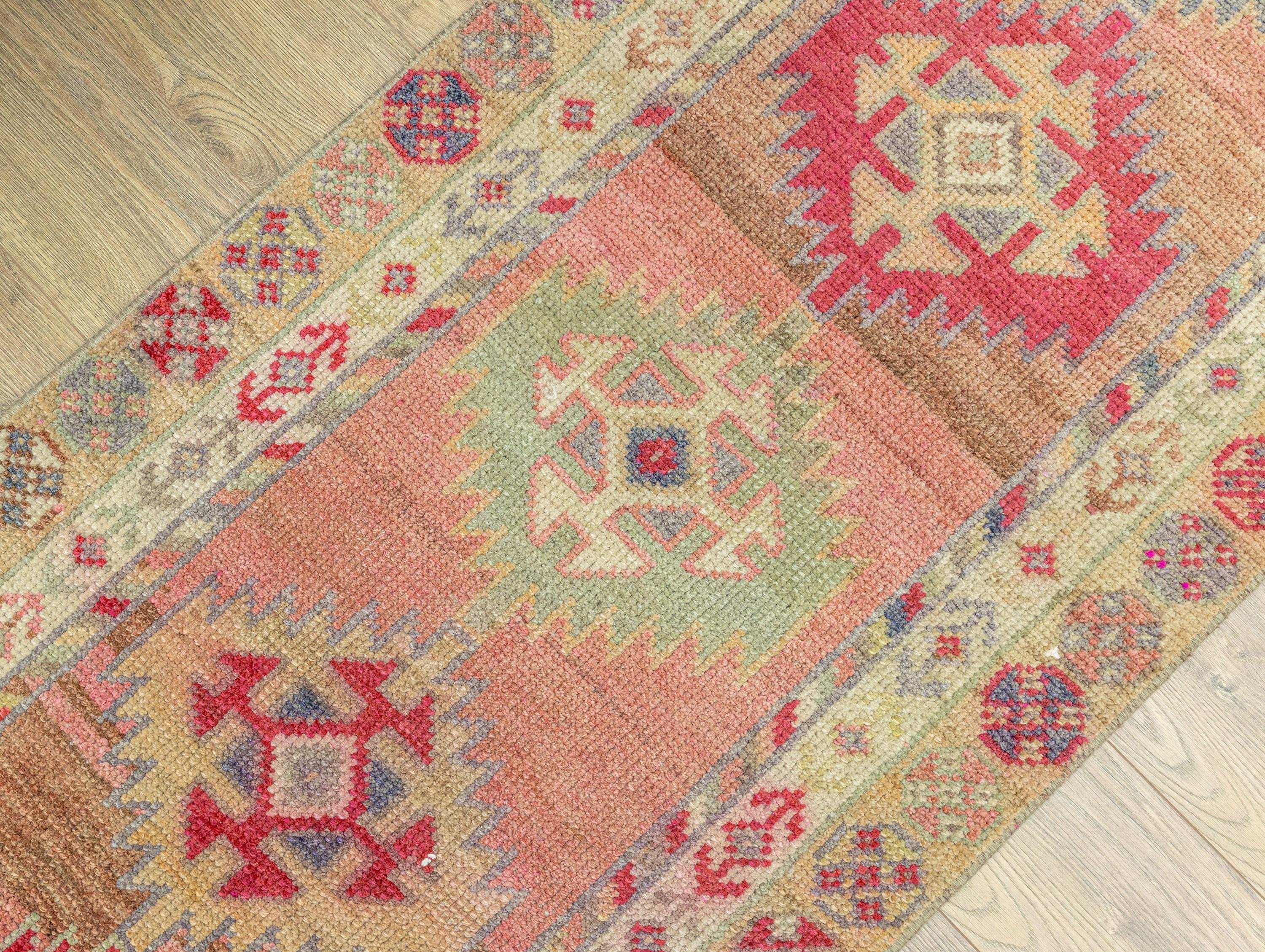 ダスティローズ トルコ製ランナーラグ：ヴィンテージ ボヘミアン