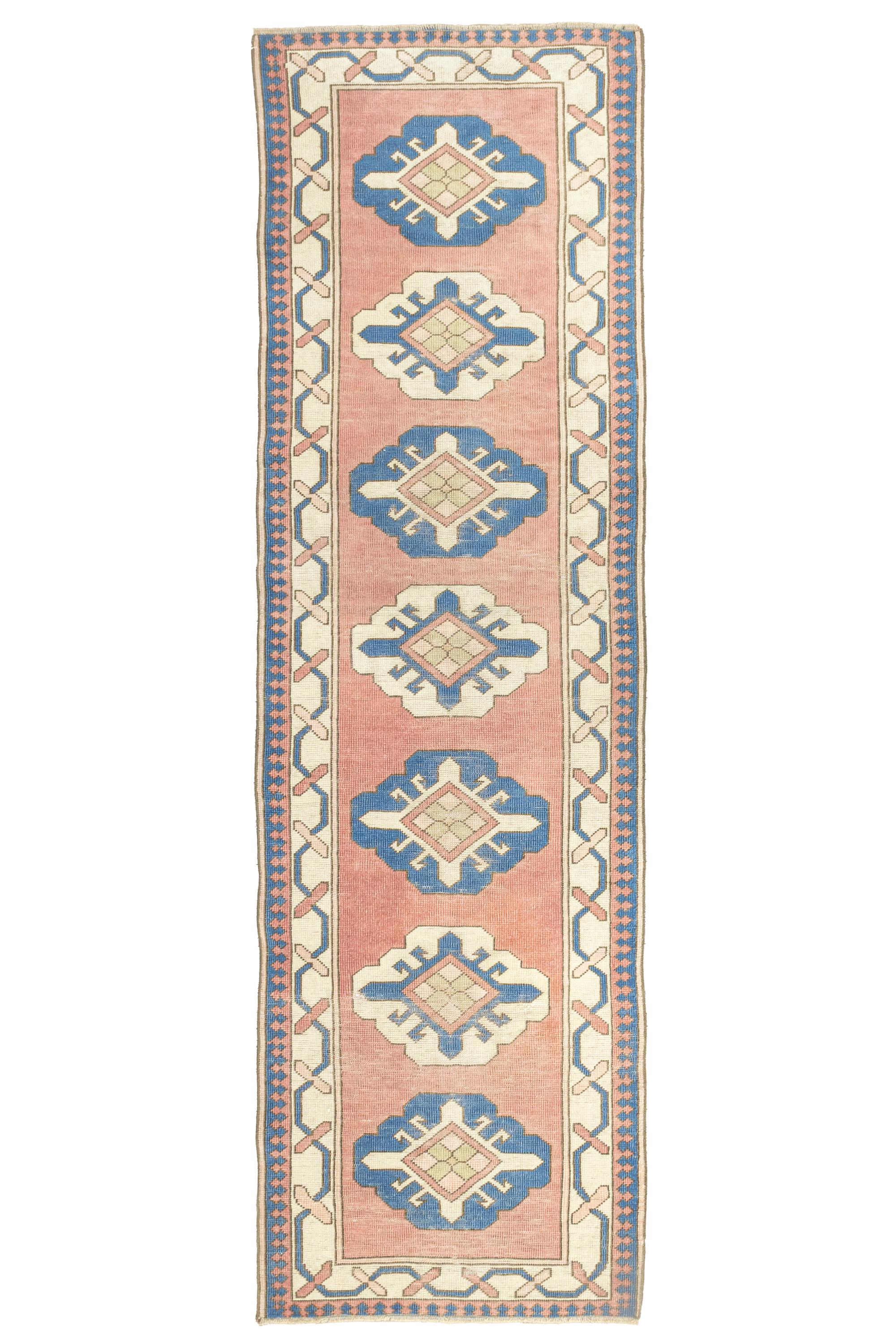 ヴィンテージ ウシャック ランナーラグ：手織りトルコウール、コーラル