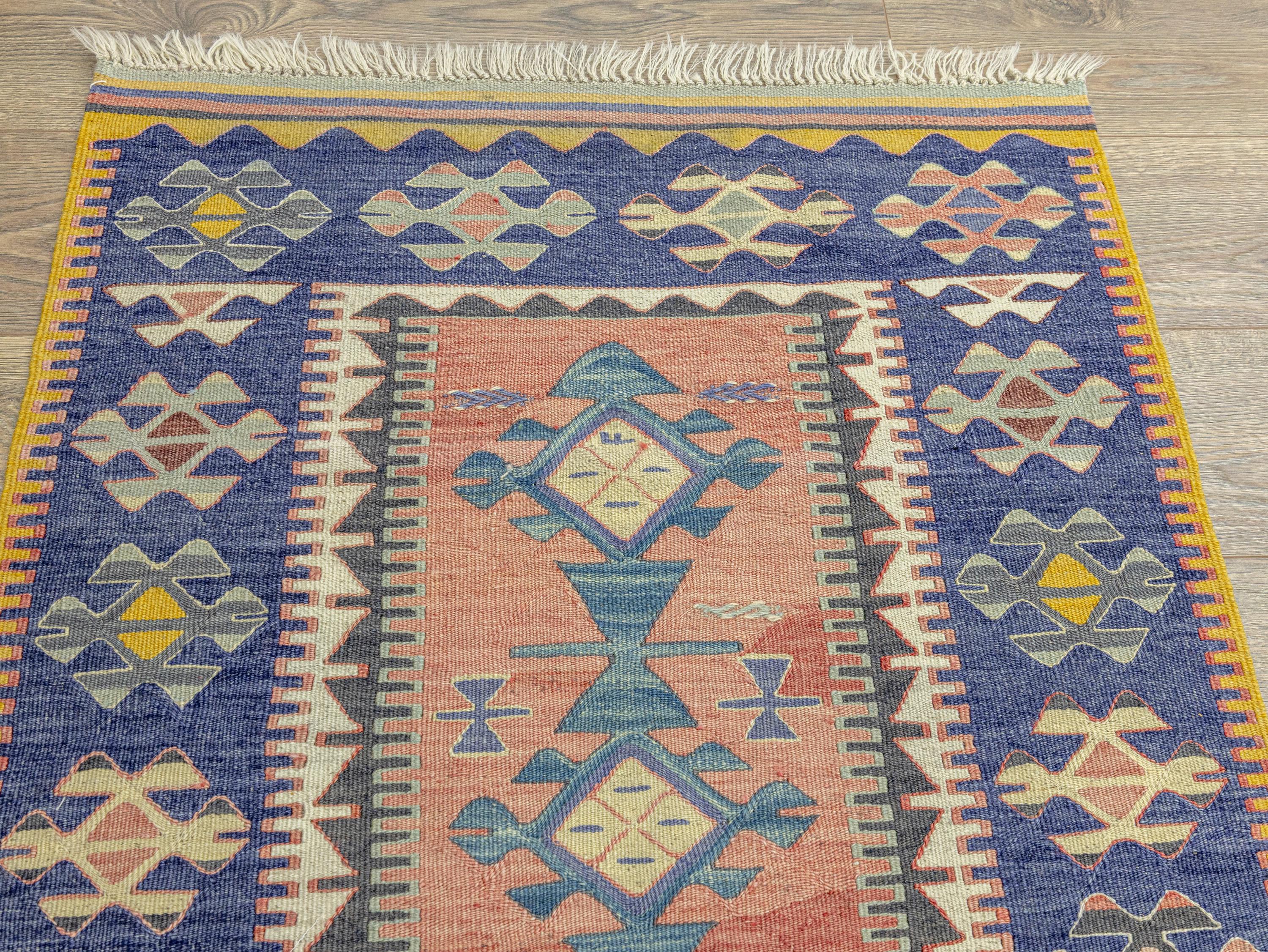 ヴィンテージ トルコキリムラグ 2.8 x 5フィート – バーントコーラル