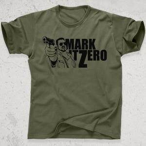 Koszulka „Mark It Zero”, koszulka z motywem kręgli, koszulka z cytatem z kultowego filmu, koszulka z grafiką retro, koszulka inspirowana filmami vintage, powrót do Generacji X