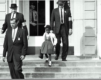 Impresión fotográfica de Ruby Bridges, historia afroamericana, movimiento por los derechos civiles, impresión fotográfica de Ruby Bridges de la época de los derechos civiles, arte mural de historia afroamericana, derechos civiles