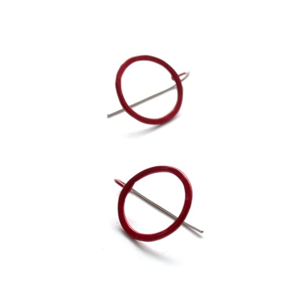 medium bright red circle hook earrings, simple wire, open circle earrings, everyday earrings, drop hooks, lightweight, boucles d'oreilles