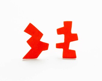 Neon Orange Asymmetrische Ohrringe: Pulverbeschichtetes Kupfer, Chirurgenstahl Ohrstecker