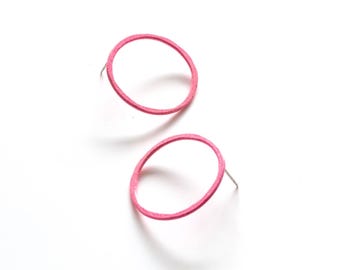Große rosa Kreis Ohrstecker, einfacher und klarer Stil, offene Kreis Ohrringe, leicht und leicht für den Alltag, Ohrstecker aus Chirurgenstahl