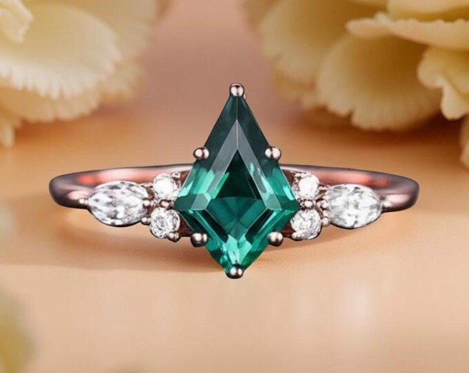 Victorian Emerald Green Kite Cut Ring Set, Rose Gold Finish