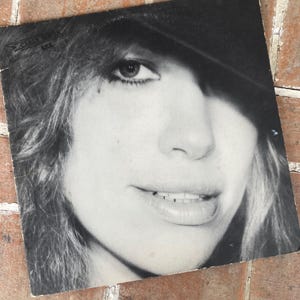 vintage vinyl record album Carly Simon Spy 1970&#39;s music 1979 first pressing